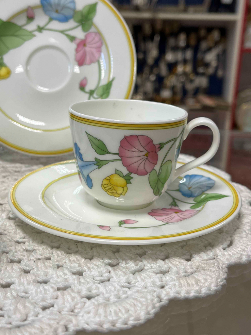 Кофейная пара Hutschenreuther Германия 100мл. Костяной фарфор с деколью. Винтаж. Цена за 1шт. Картинка 3